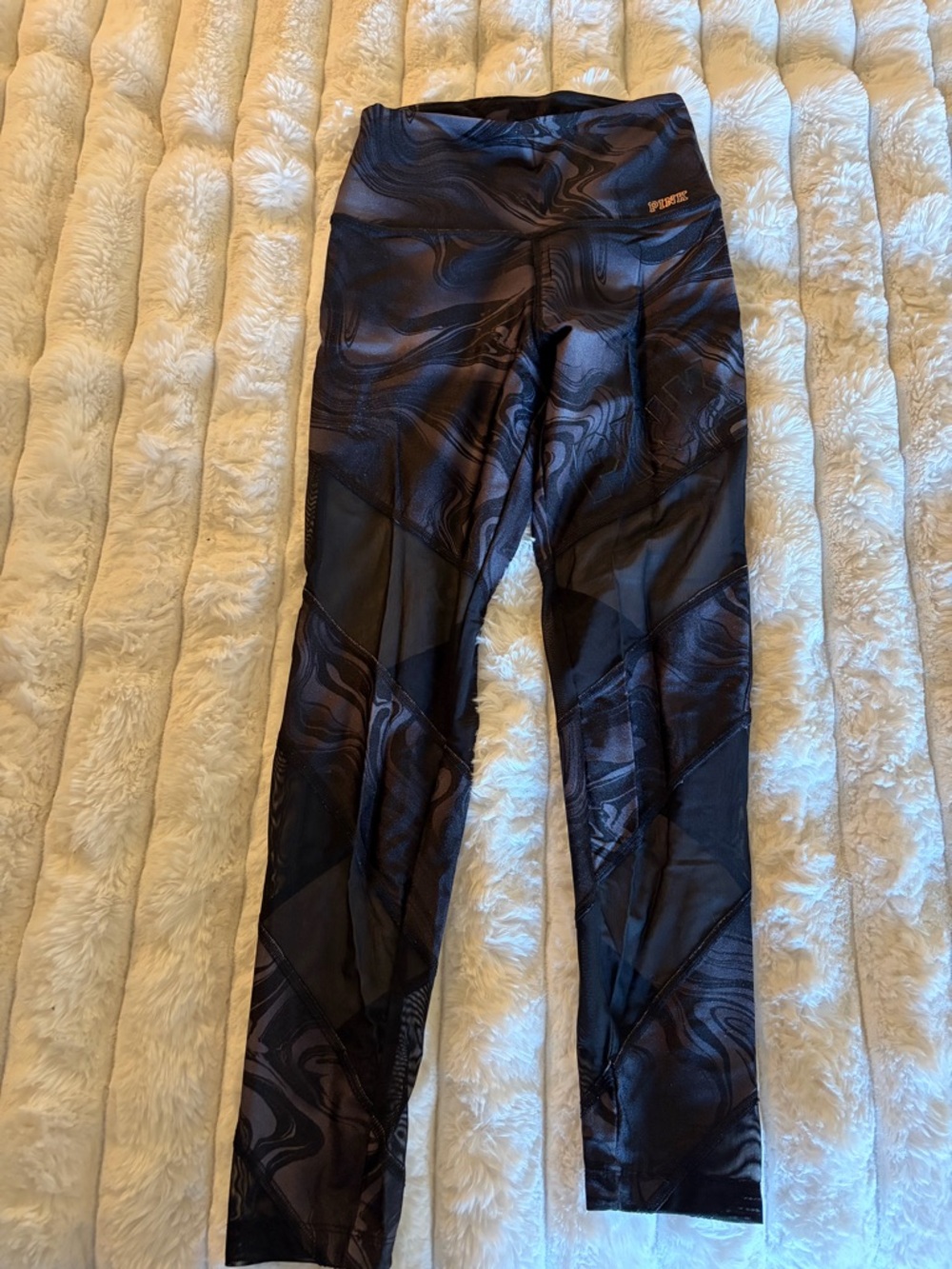 PINK Black Swirl Performance Leggings